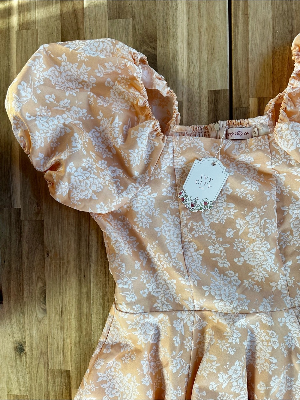 Ivy City Co Peach Floral Puff-Sleeve Mini Dress